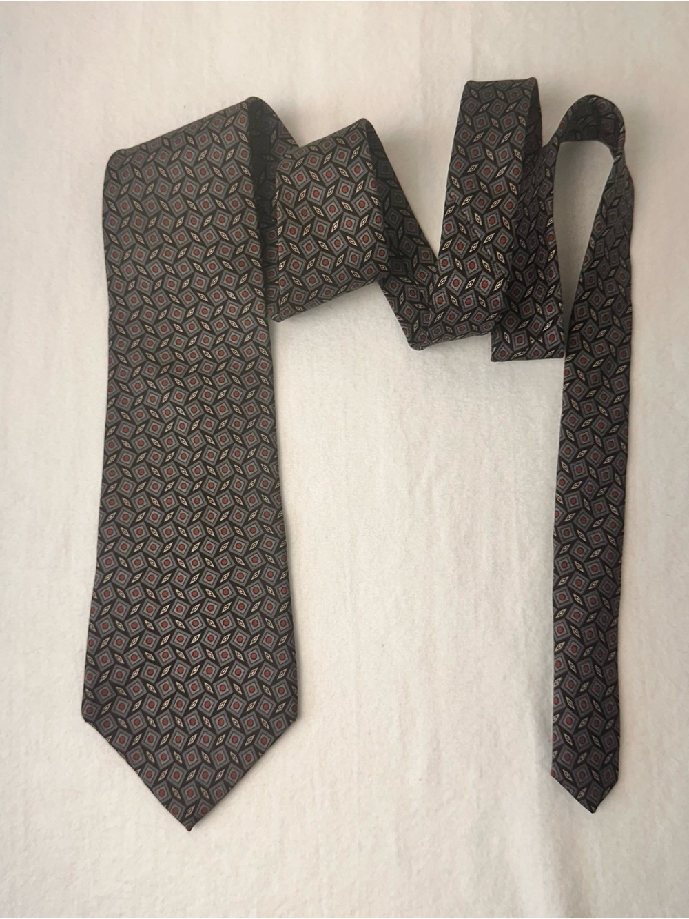 Classic Geometric Grey Men's Tie with Red Accents - Picture 7 of 8